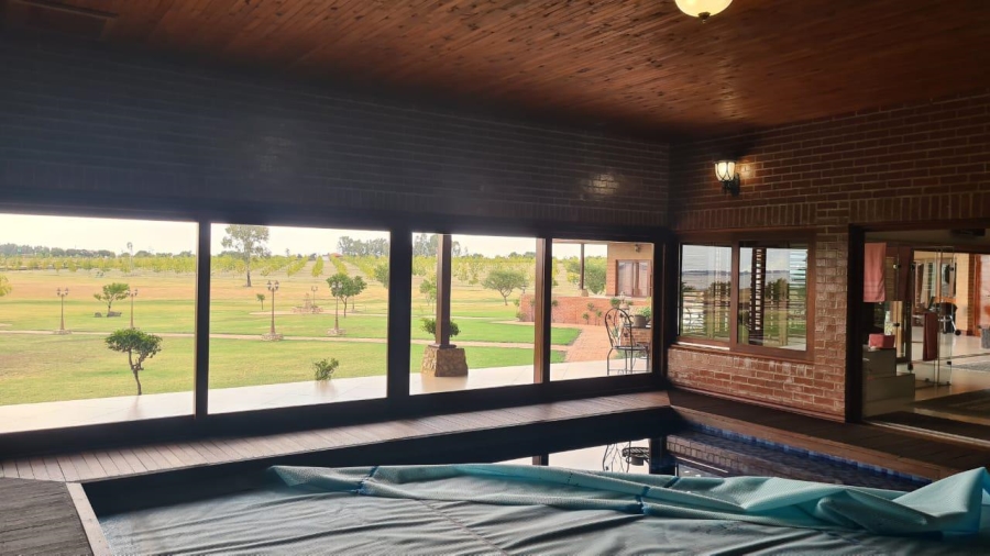 4 Bedroom Property for Sale in Oranjeville Free State